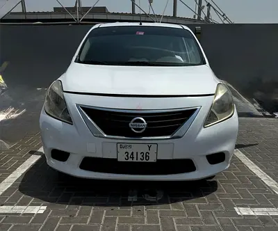 Excellent Nissan Sunny 2013 GCC Specs for urgent Sale-Lady Driven