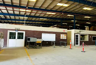 Industrial Warehouse Available for Lease in DIC