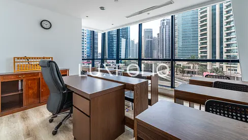 Corner Unit | Low level | Furnished