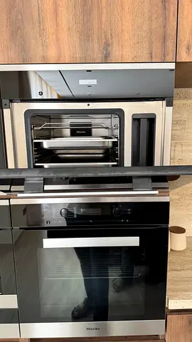 Miele Built-in oven microwave in excellent condition like new 60cm black