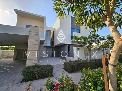 Sophisticated Living | Premium Townhouse | Ready to Move