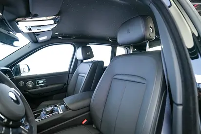 صورة 9 لـ 2025 ROLLS-ROYCE CULLINAN