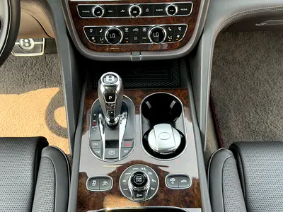 صورة 17 لـ 2021 Bentley BENTAYGA