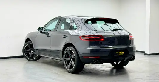 2017 Porsche MACAN photo 4