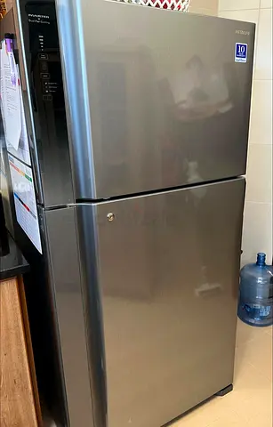 Hitachi top mount 610 litre refrigerator