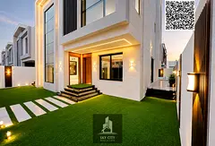 Modern 3-story villa with a pool, no registration fees