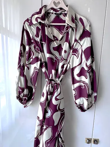 Massimo Dutti midi dress. Original price 1200AED Excellent condition
