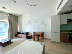 Studio with balcony Al Jaddaf | Near Metro | canal view | Ideal for Airport &amp; Business Bay Staff