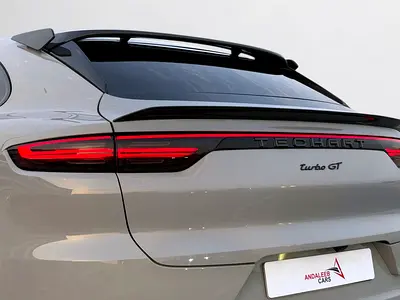 2022 Porsche CAYENNE thumbnail 8