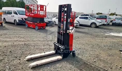 2025 Zoom Electric Stacker 1.5 Ton / 3M Lift – Excellent Condition