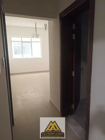 تُعد هذه الشقة الجديدة فرصة مميزة للراغبين في السكن داخل قرية الأميرة – عجمان، حيث تتميز بأنها براند نيو وأول ساكن مع تشطيبات حديثة ومساحات مريحة، وتق