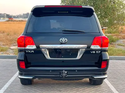 صورة 5 لـ 2015 Toyota LAND CRUISER