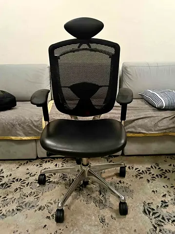 Contessa Okamura office chair