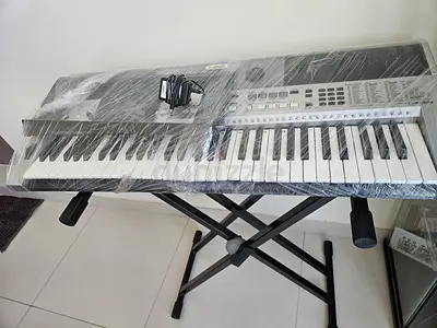 Yamaha Portable Keyboard psr-i455 -61-key portable keyboard with adjustable stand and book shelf