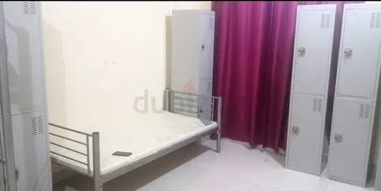 Lady bed spaces in Karama close to ADCB metro station exit 1 for indians
