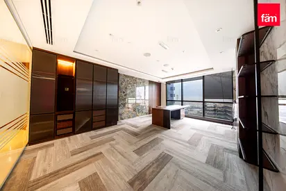 Private Floor | Partitioned | Community Expert