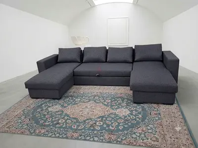 3-Seater Fabric Sofa – Clean Condition
Comfortable and stylish 3-seater sofa perfect for daily famil