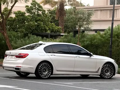 صورة 9 لـ 2016 BMW 7-SERIES