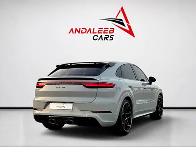 2022 Porsche CAYENNE thumbnail 5