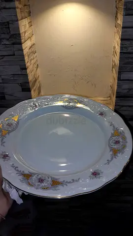 Decorative ceramic dinner plate - floral gold trim, good condition