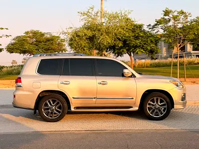 صورة 6 لـ 2015 Lexus LX-SERIES