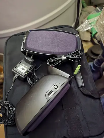 Creative desktop portable speakers with AC adapter and aux cable