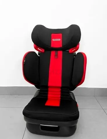 Graco Highback Booster Car Seat — Black  Red, Good Condition