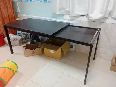 Ikea extendable dinning table 4-6 person