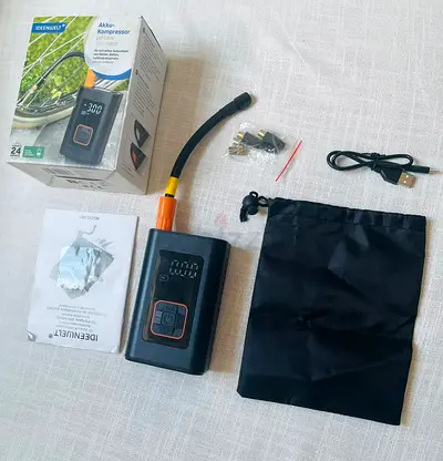 Portable Rechargeable Air Compressor / car Tire Inflator with Digital Gauge.