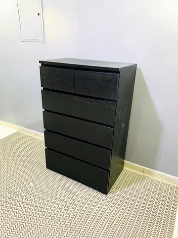 Black 5-Drawer Chest of Drawers / Tall Dresser - Good Condition