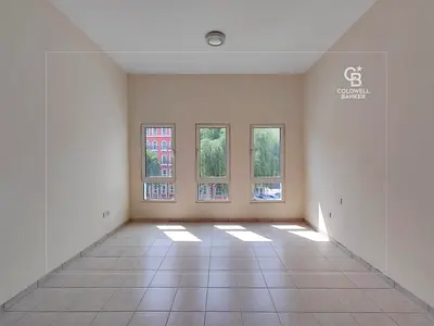 Ready to Move In | Spacious | Close to Pool