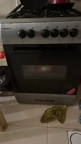 ELEKTA GAS OVEN - 4 BURNER