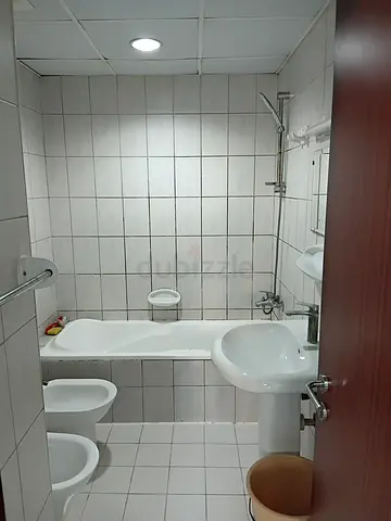 1 BEDROOM WITH ATTACHED WASHROOM, BALCONY, FOR RENT AVAILABLE.