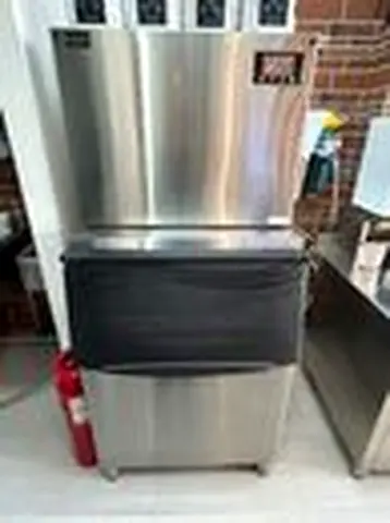 Commercial Ice Machine 120kg/day – Café Equipment