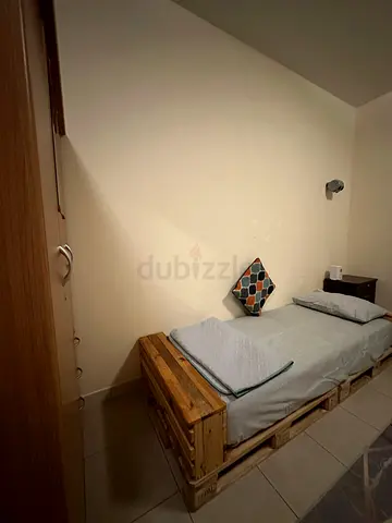 Premium bedspace with private bathroom in barsha near metro