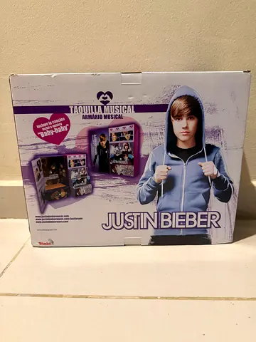 Justin Bieber fan kit / collectible box - sealed box