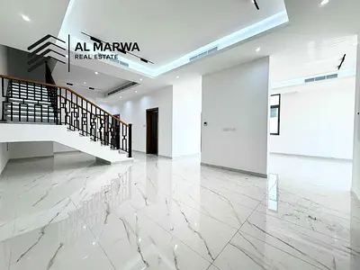 Luxury Brand New With Huge Garden Area