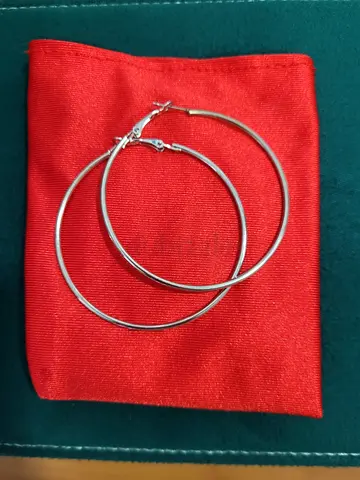 MOVING OUT SALE: Pair of silver hoop earrings - medium size (9 PCS AVAILABLE)