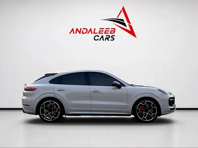 2022 Porsche CAYENNE thumbnail 4