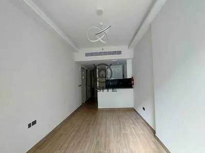 Modern 1 BR | Great Amenities | Unfurnished
