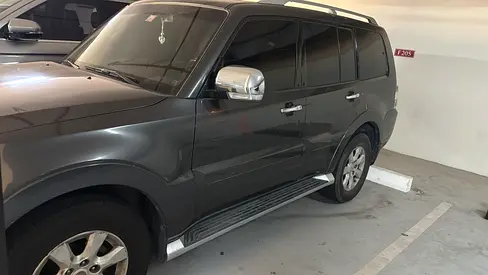 Mitsubishi Pajero GLS Top Line 2011 | GCC Specs | Full Option