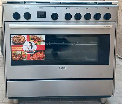 Brand Bosch with 5 burners, condition all are working properly, size 90x60cm