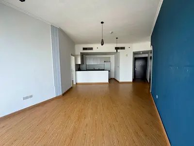 12 Cheques | Golf View | High Floor