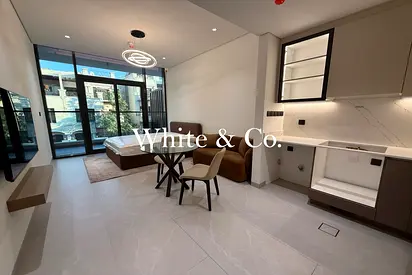 Available Now | Luxury | Multiple cheques