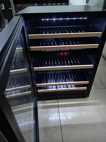 Vestfrost black dual zone Wine Cooler - 46L, 4 Wooden Shelves, LED Display