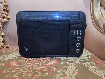 Vintage Radio for sale in very Good Condition.