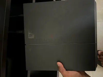 🎮 للبيع: PlayStation 4 PS4 1TB
