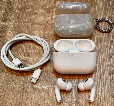 Apple AirPods Pro 2,C-Type with Case,C-C Cable  Apple Care Plus till 20/10/2026