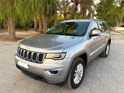 Jeep Grand Cherokee Laredo 2018 | GCC Specs | Well Maintained