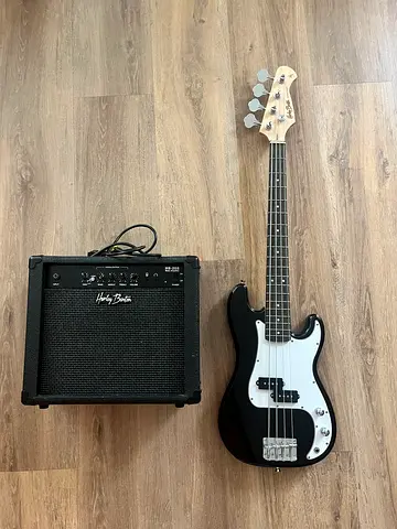 Harley Benton Short-Scale Bass Guitar with Amp - 550 AED (Negotiable)